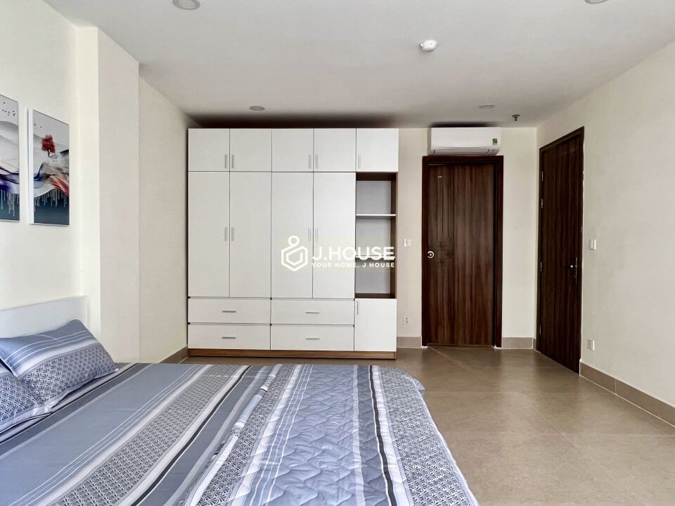 Fully furnished 3-bedroom apartment with swimming pool and gym in Thao Dien, District 2-15