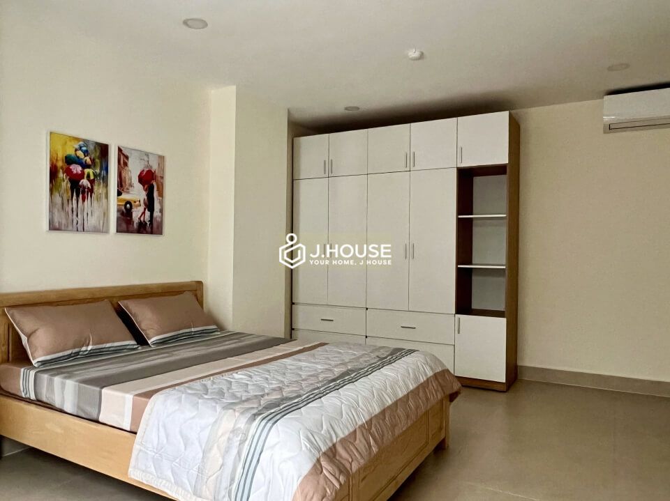 Fully furnished 3-bedroom apartment with swimming pool and gym in Thao Dien, District 2-17