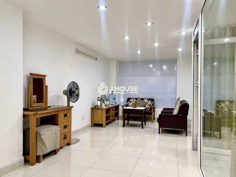 Spacious 1 bedroom apartment next to the park in District 1, HCMC