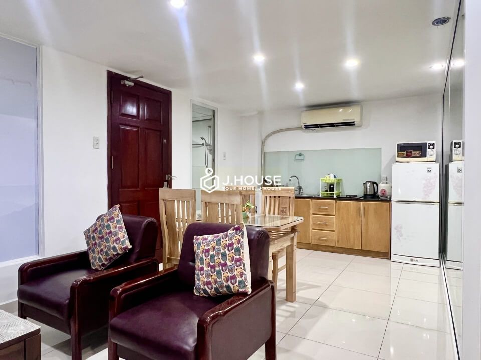 Spacious 1 bedroom apartment next to the park in District 1, HCMC-3