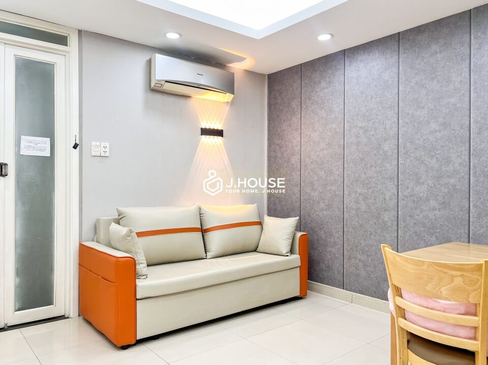 Affordable apartment for rent in District 1, HCMC-2