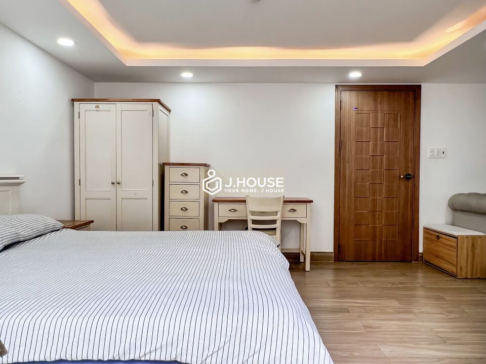 Comfortable studio apartment for rent with backyard in Thao Dien, District 2-2