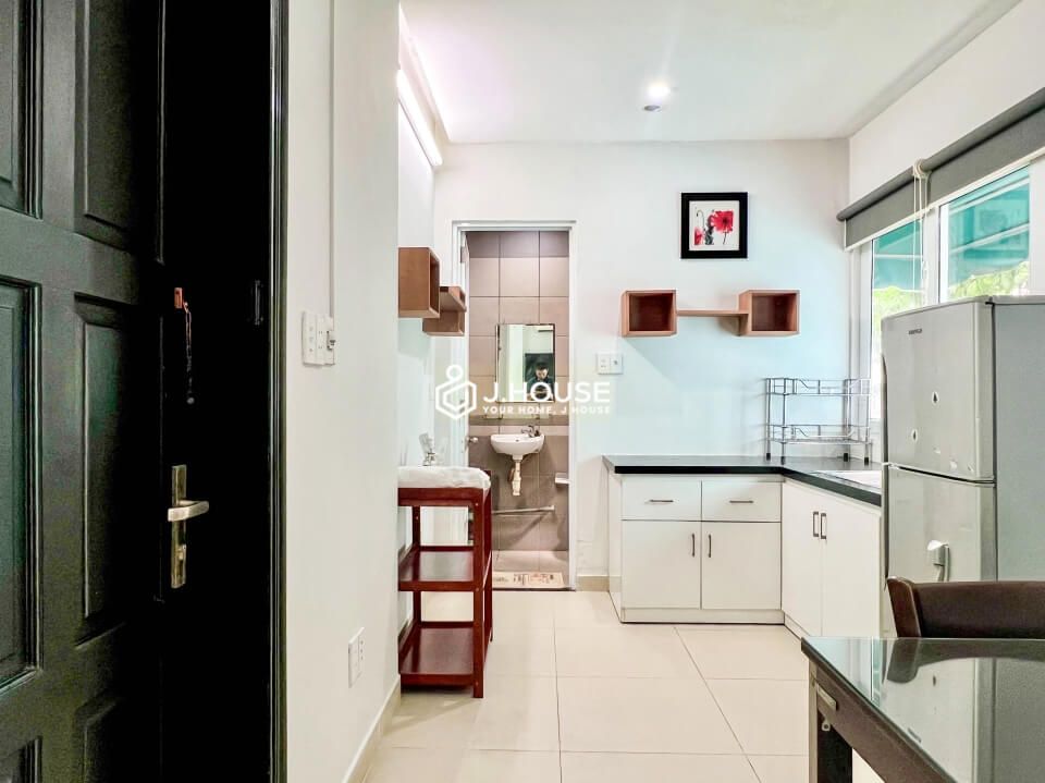 Fully furnished apartment for rent near Tan Dinh market in District 1, HCMC-0