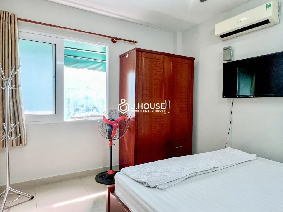Fully furnished apartment for rent near Tan Dinh market in District 1, HCMC-5