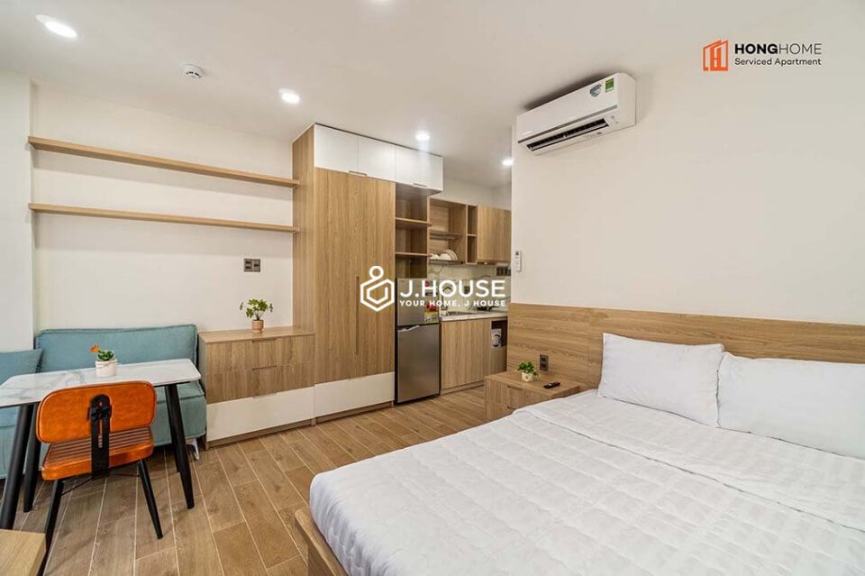 Modern apartment for rent on Nguyen Cuu Van Street, Binh Thanh District-3