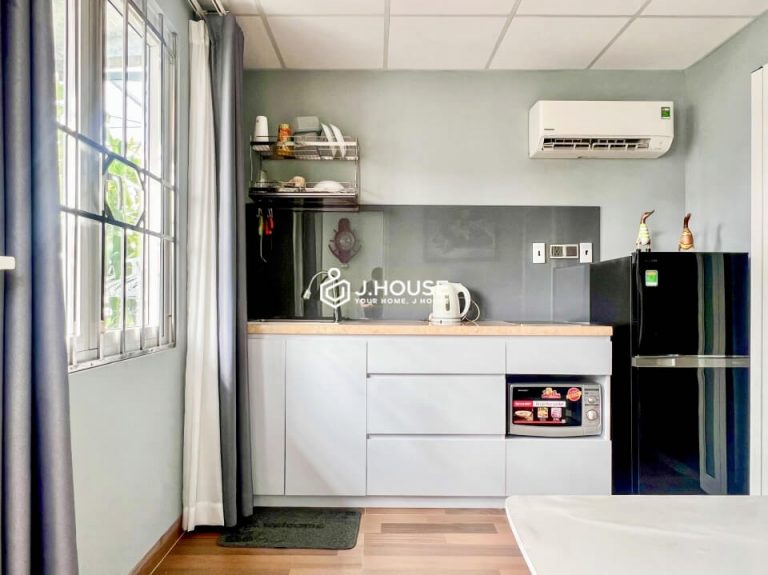 Rooftop apartment with private terrace in District 1, HCMC