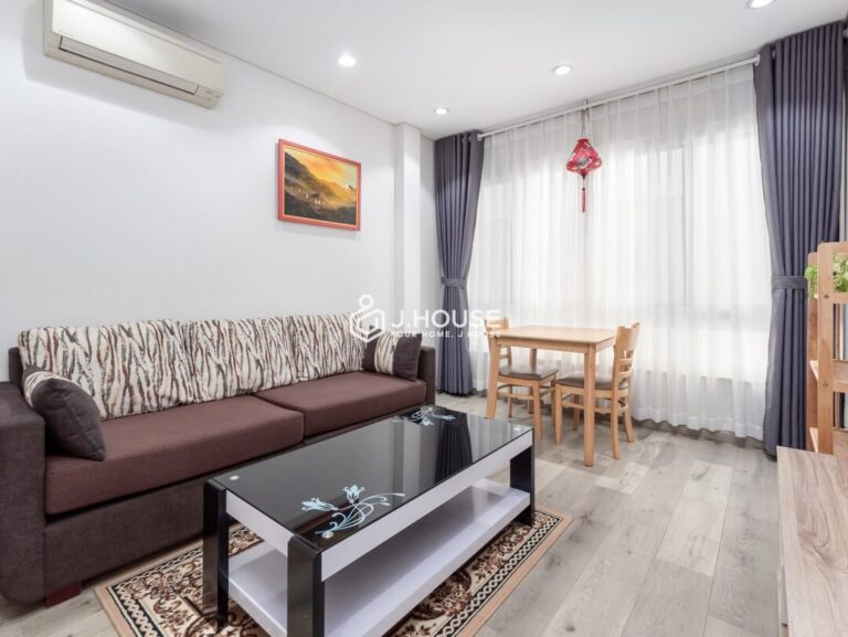 Spacious 1 bedroom apartment for rent in District 1, HCMC