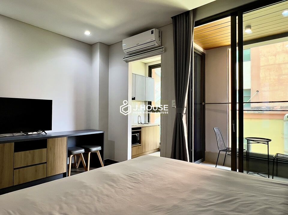 Modern studio apartment for rent with balcony in District 3, HCMC