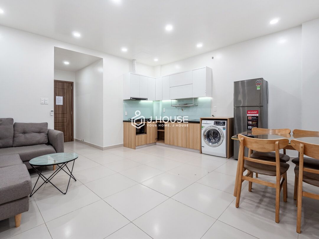 Apartment for rent near the airport in Tan Binh District, HCMC