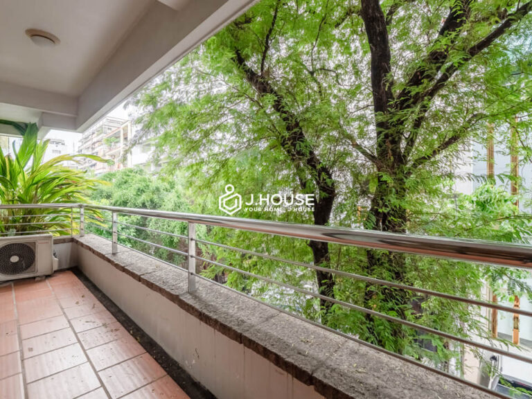 European style 2 bedroom apartment for rent in District 3, HCMC