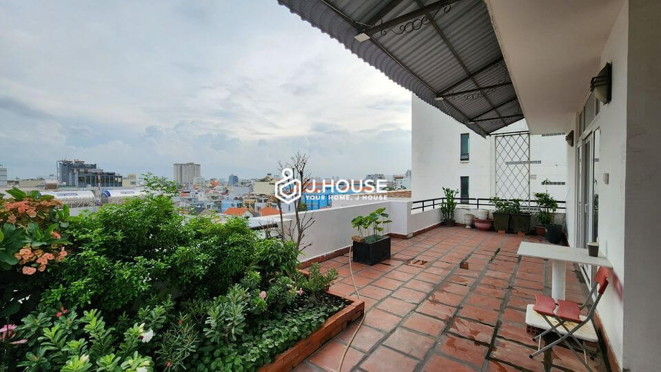 Fully furnished apartment for rent with private terrace near the airport, Tan Binh District