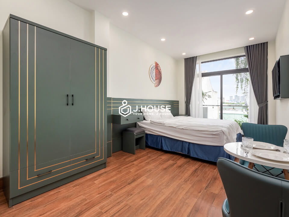 Modern Studio Apartment with Balcony Rent in Thao Dien, District 2, HCMC
