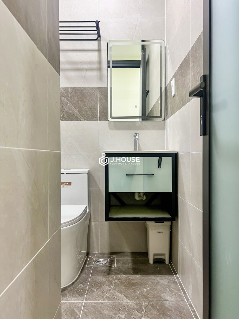 Modern Studio Apartment with Balcony Rent in Thao Dien, District 2, HCMC