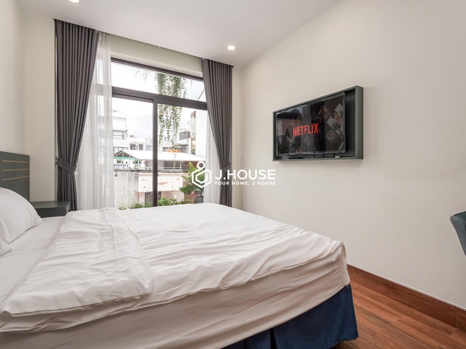 Modern Studio Apartment with Balcony Rent in Thao Dien, District 2, HCMC