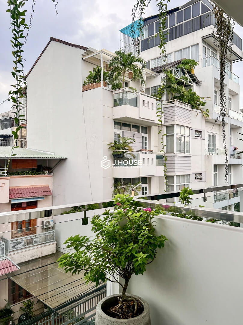 Modern Studio Apartment with Balcony Rent in Thao Dien, District 2, HCMC