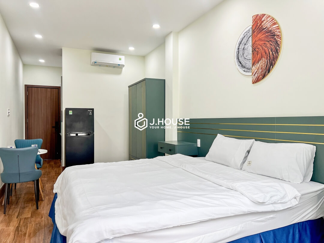 Modern Studio Apartment with Balcony Rent in Thao Dien, District 2, HCMC