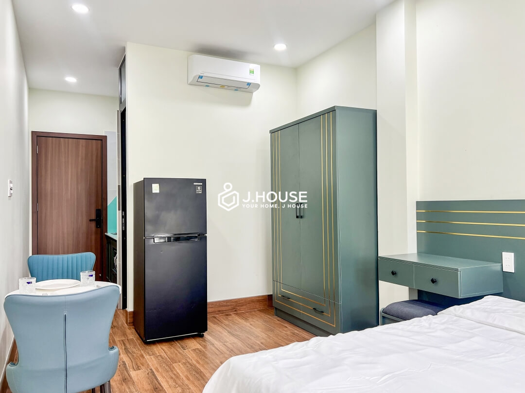 Modern Studio Apartment with Balcony Rent in Thao Dien, District 2, HCMC