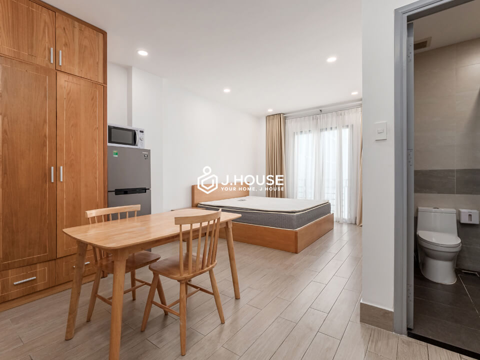 Bright and fully furnished studio apartment for rent in Thao Dien, District 2