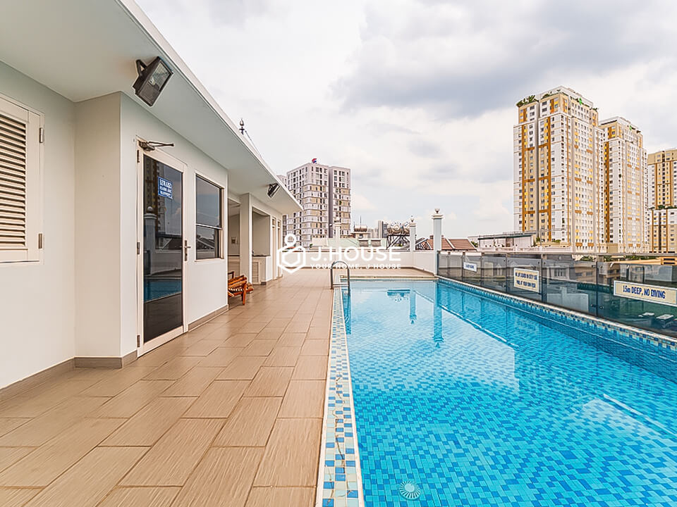 2 bedroom apartment with rooftop pool in Thao Dien, District 2