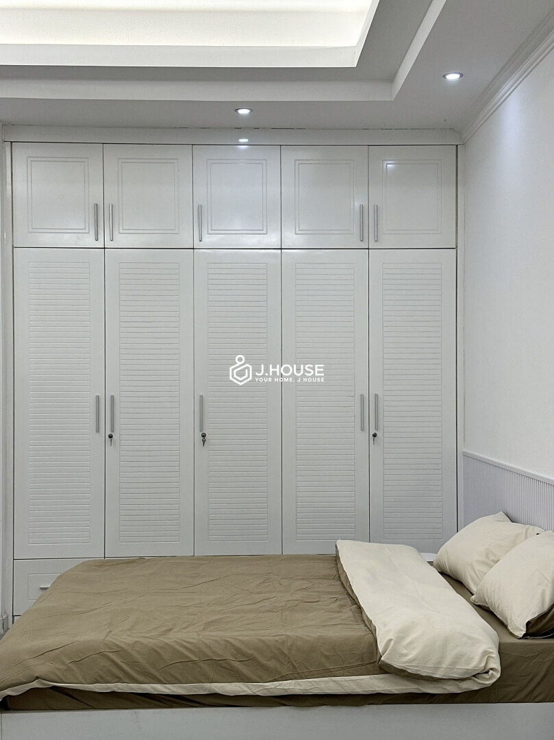 Modern Minimalist Apartment with Affordable Rent in District 1