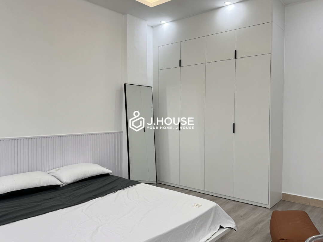 Spacious and Tranquil Minimalist Apartment in District 1 with Balcony