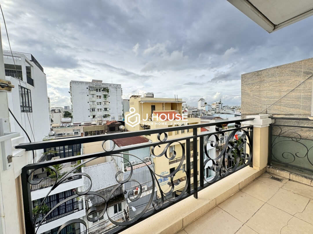 Spacious and Tranquil Minimalist Apartment in District 1 with Balcony