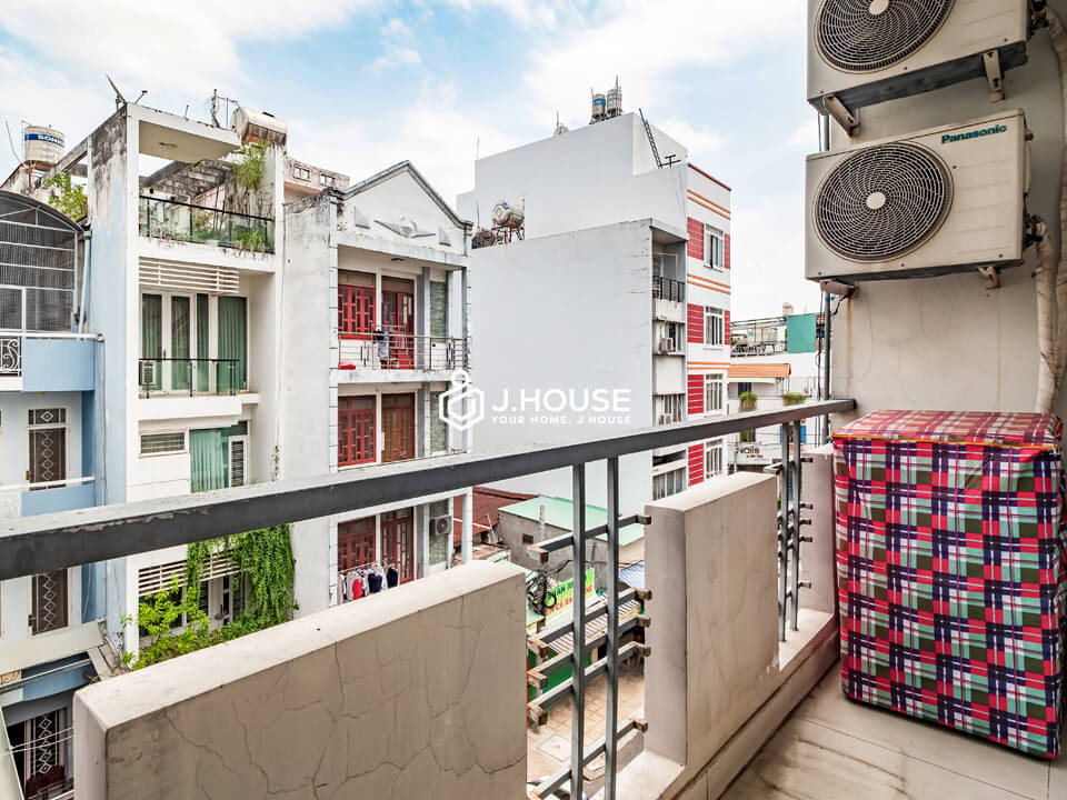 1BR apartment for rent with balcony near airport, Tan Binh District, HCM
