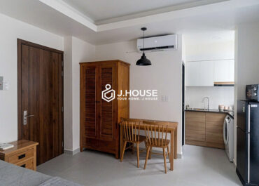 Studio apartment near airport at Huy Apartment, Phu Nhuan District