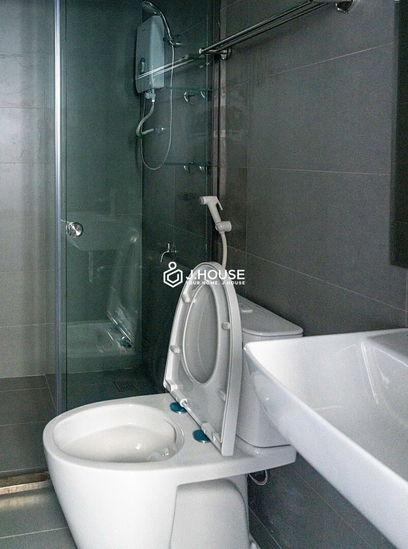 Studio apartment near airport at Huy Apartment, Phu Nhuan District