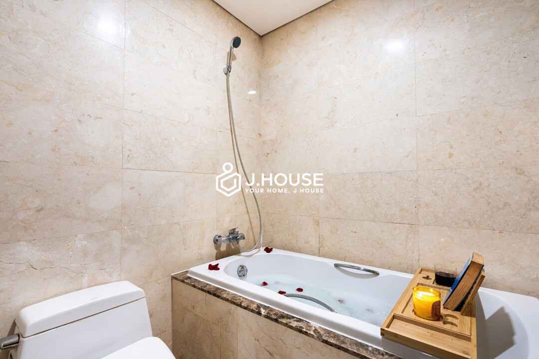 4br duplex apartment 165 sqm at Saigon Pavillon Apartment, District 3, HCM