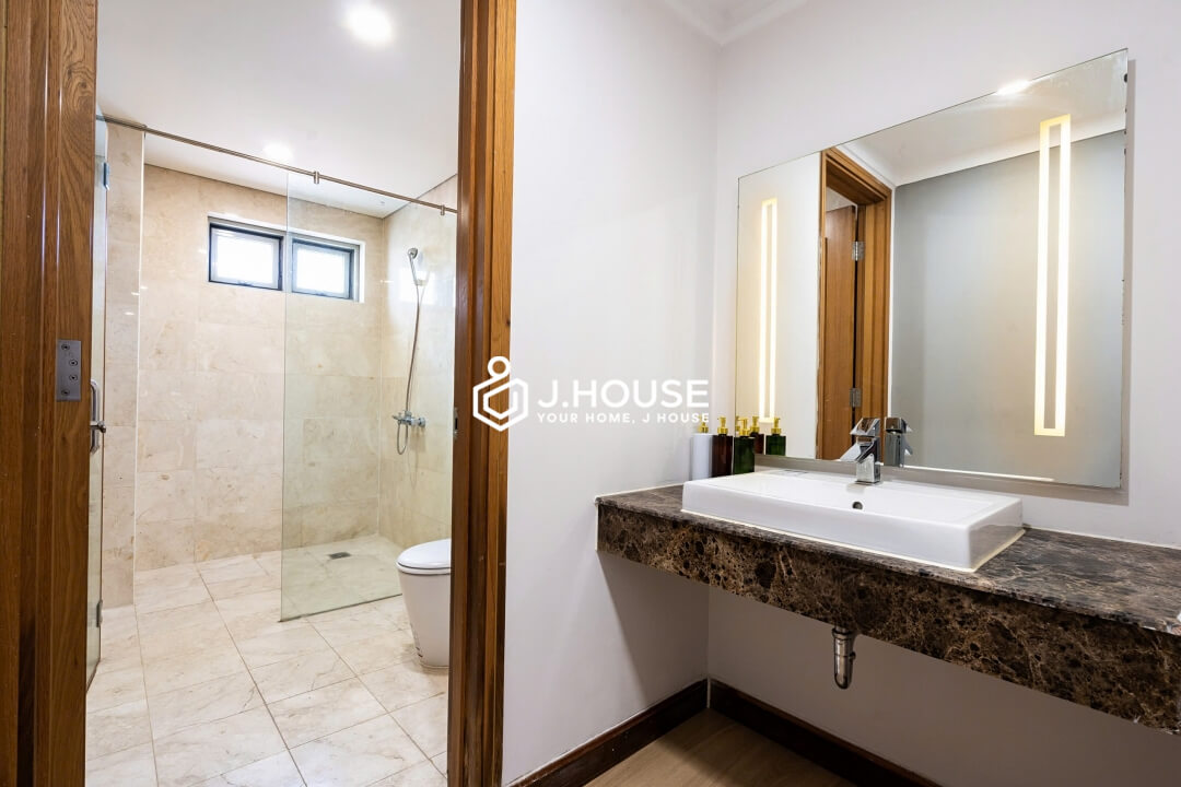 4br duplex apartment 165 sqm at Saigon Pavillon Apartment, District 3, HCM