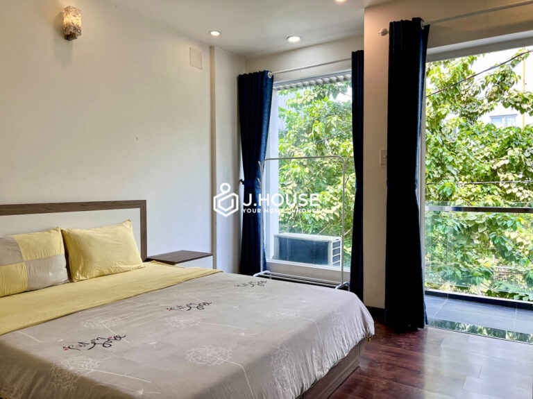 Apartment for rent with balcony at Phan Ngu Apartment, District 1, HCMC