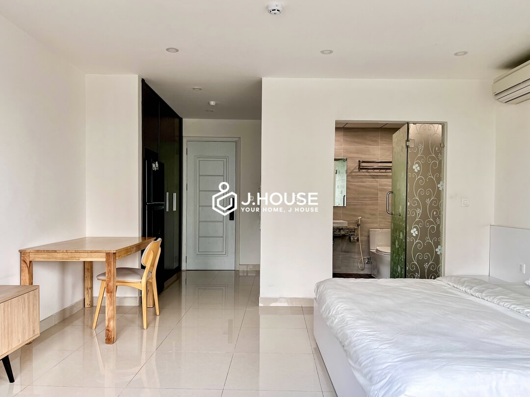 Apartment with swimming pool at Blue Eyes Thao Dien, District 2