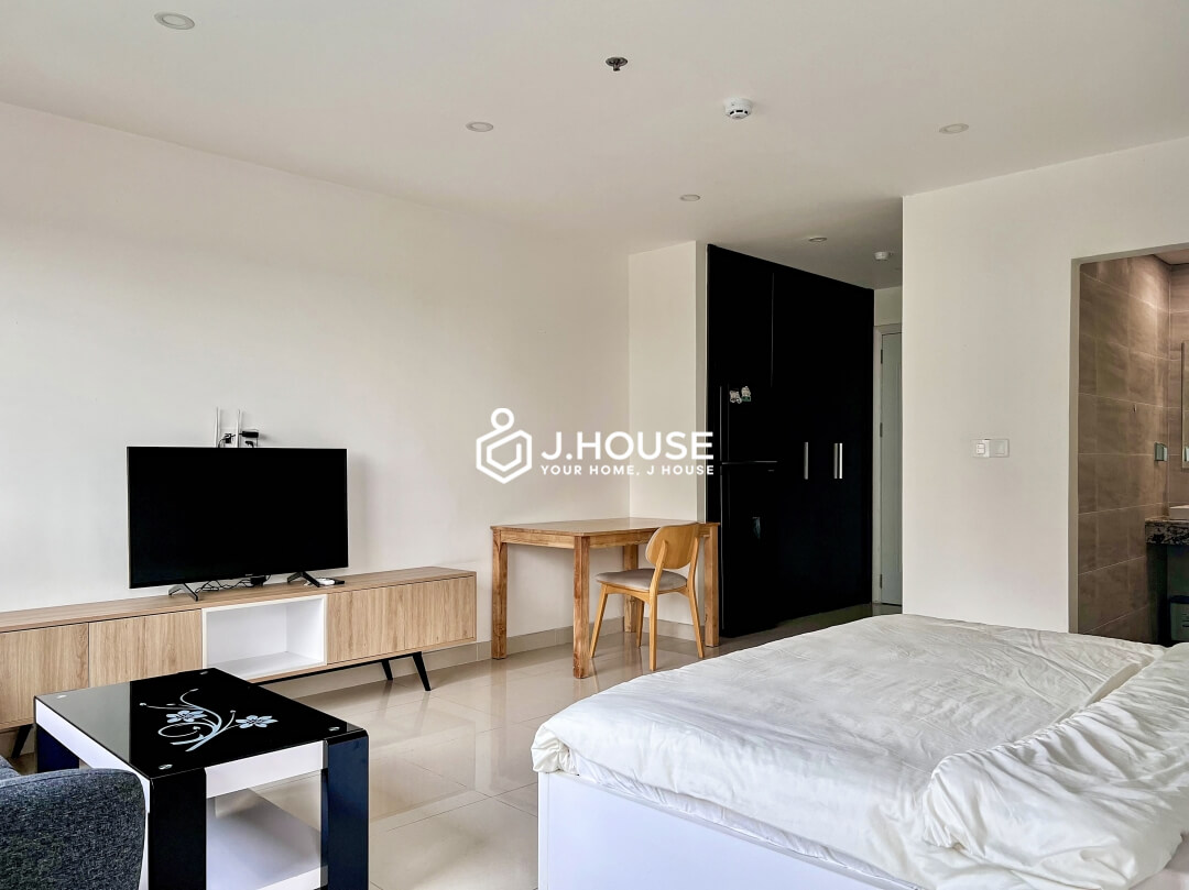 Apartment with swimming pool at Blue Eyes Thao Dien, District 2
