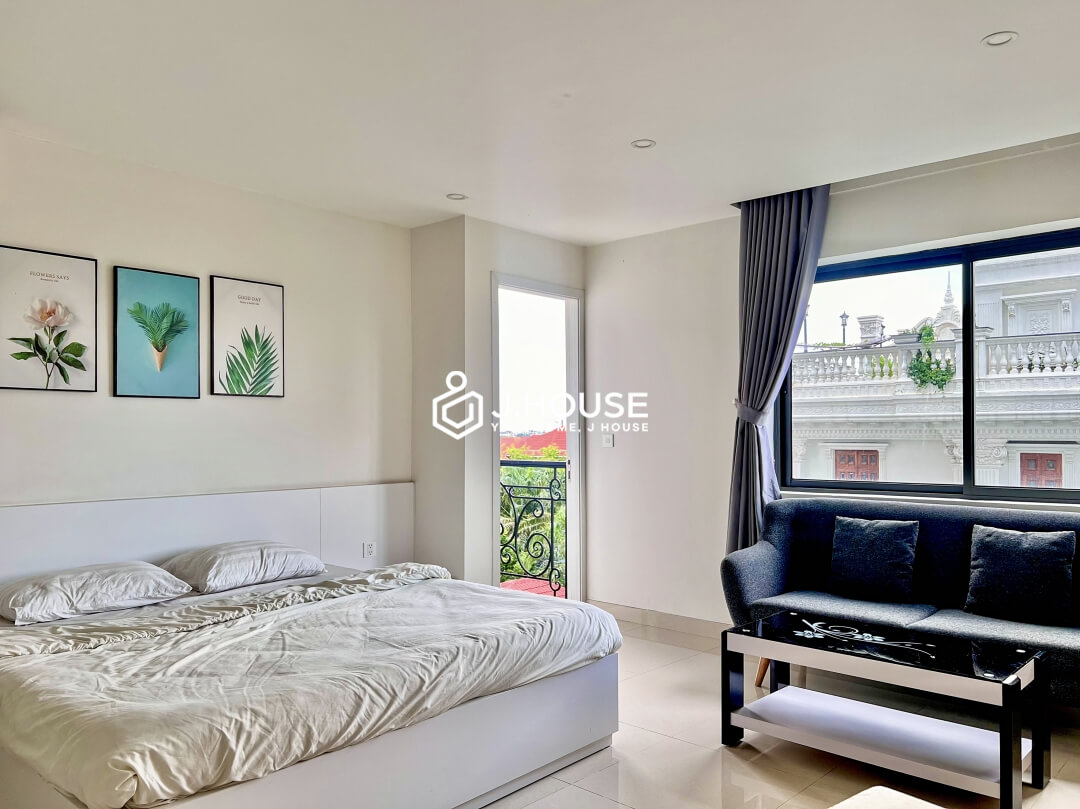 Apartment with swimming pool at Blue Eyes Thao Dien, District 2