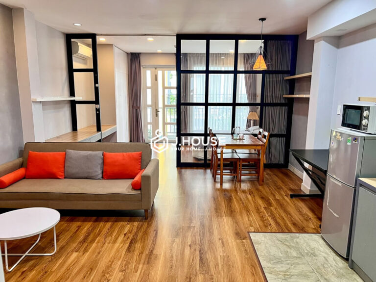 Bright 1BR apartment with a balcony at Ton Apartment, District 1, HCMC