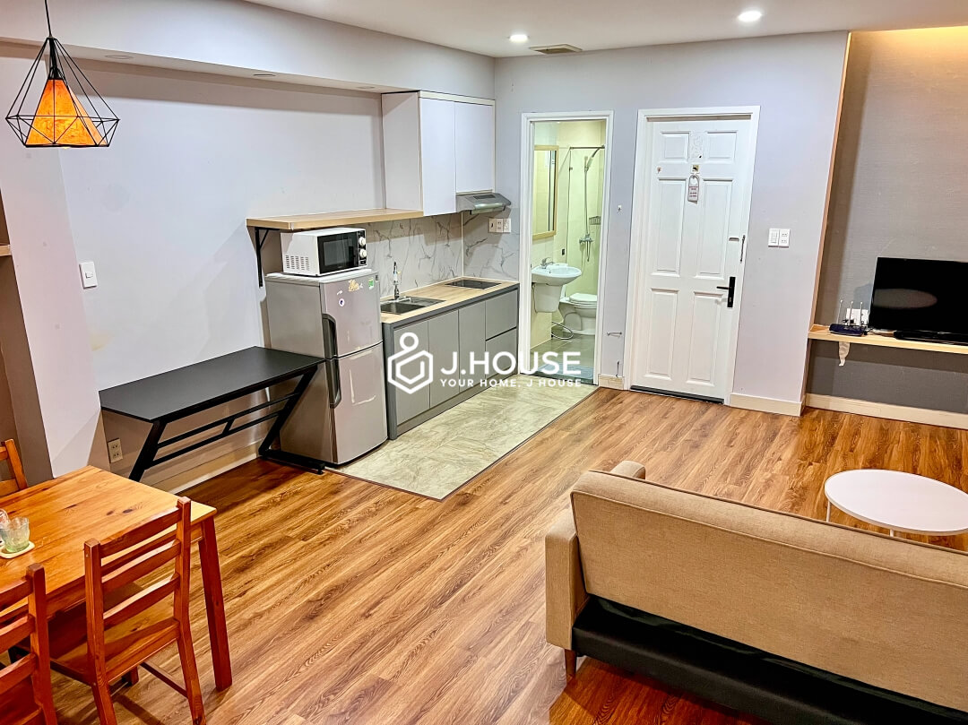 Bright 1BR apartment with a balcony at Ton Apartment, District 1, HCMC
