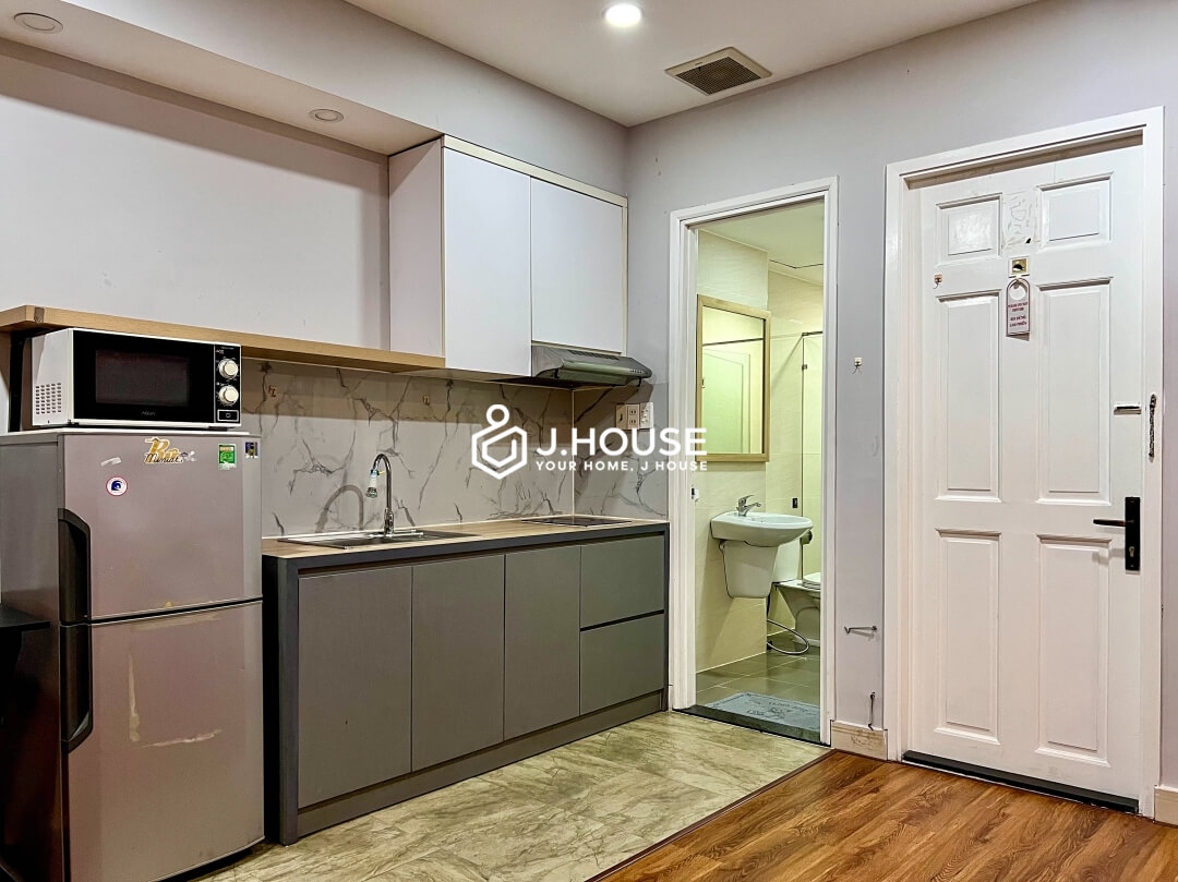 Bright 1BR apartment with a balcony at Ton Apartment, District 1, HCMC