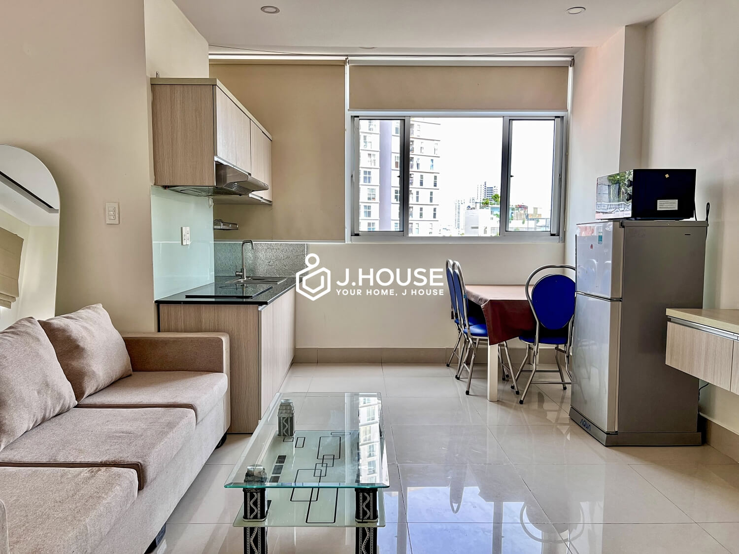 Bright studio apartment with pool and gym at Rosewood Apartment Thao Dien