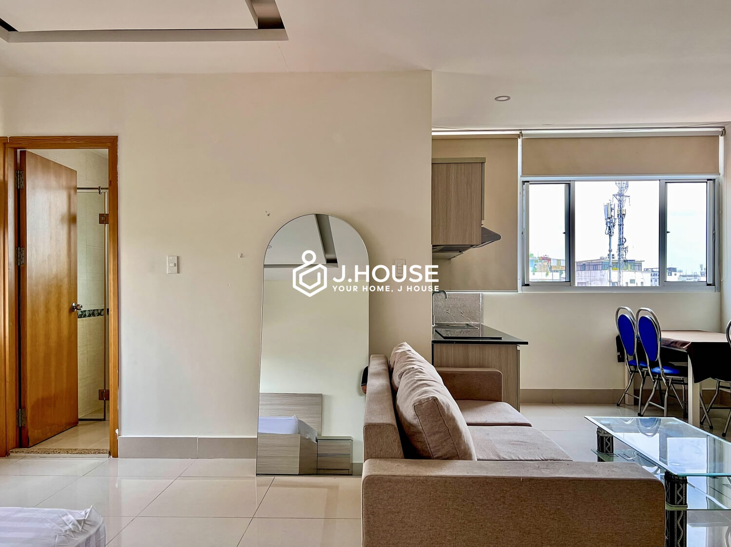 Bright studio apartment with pool and gym at Rosewood Apartment Thao Dien