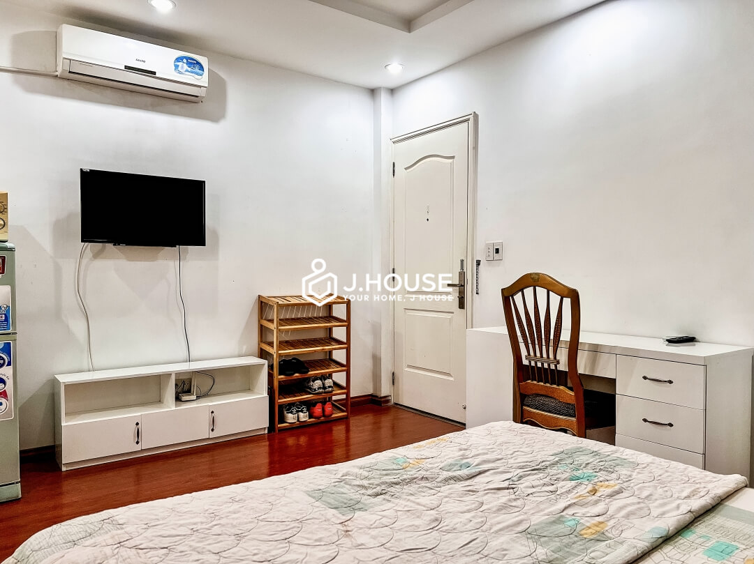 Cheap fully furnished studio for rent at SICC Building, District 1, HCMC