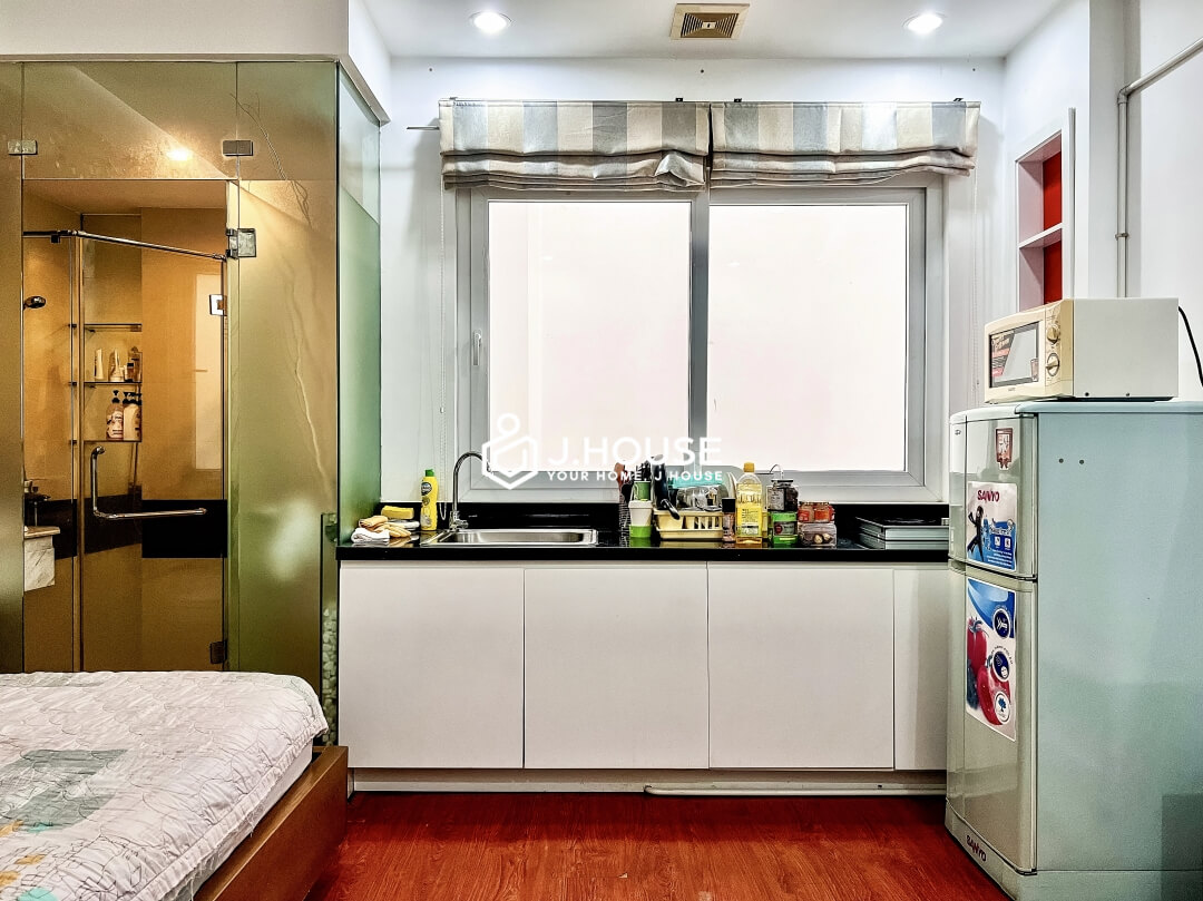 Cheap fully furnished studio for rent at SICC Building, District 1, HCMC