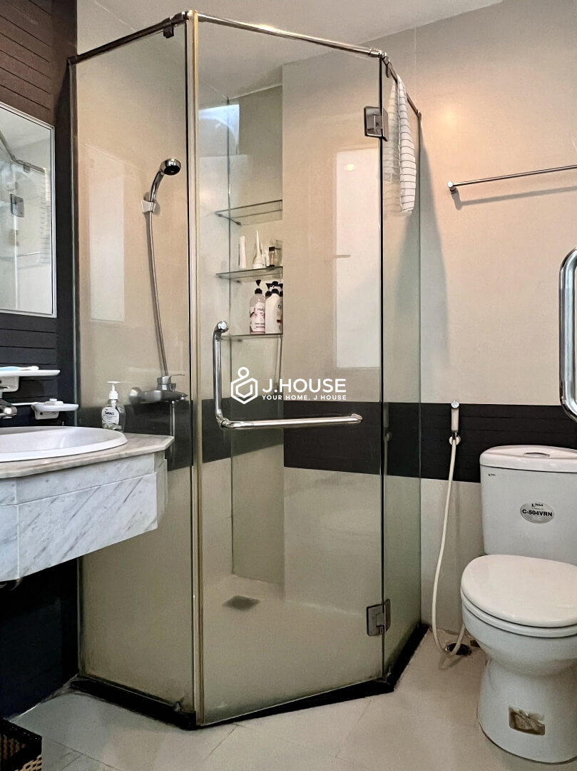 Cheap fully furnished studio for rent at SICC Building, District 1, HCMC