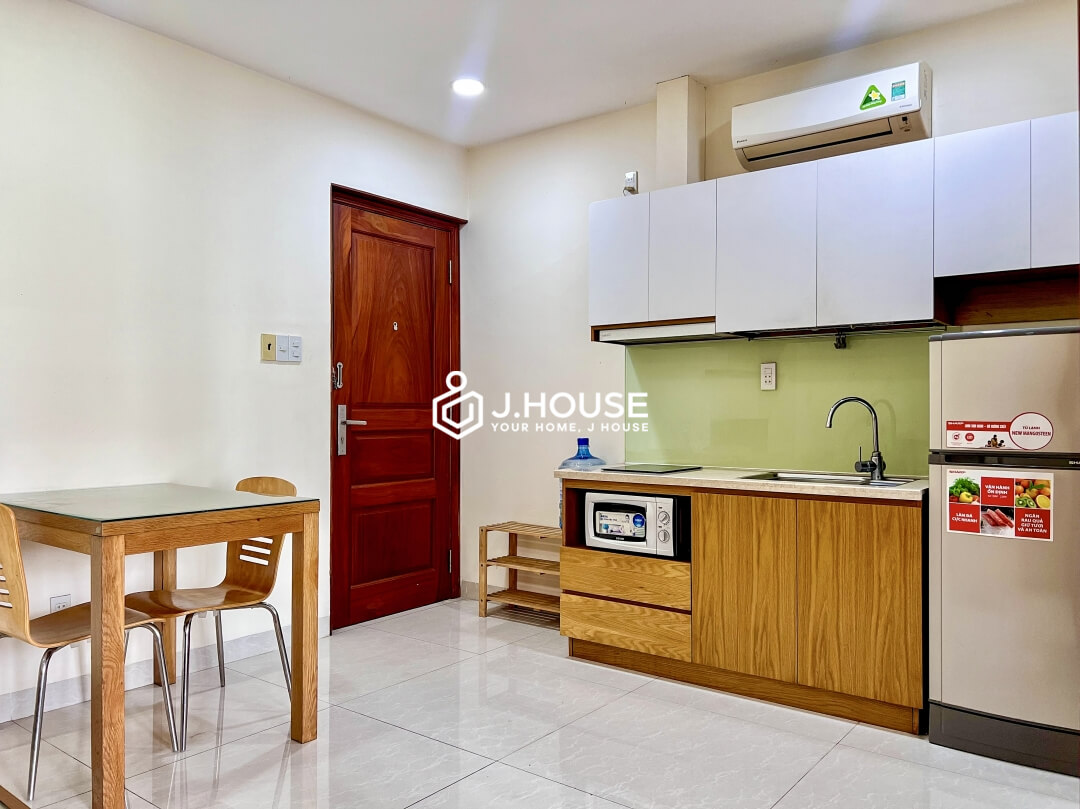 Fully furnished apartment for rent on Pham Viet Chanh Street, Binh Thanh District