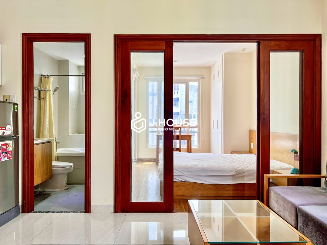 Fully furnished apartment for rent on Pham Viet Chanh Street, Binh Thanh District
