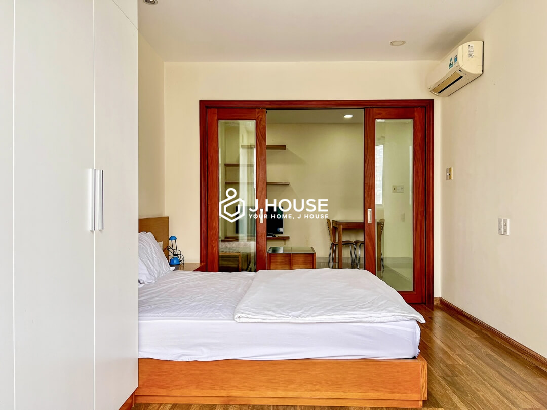 Fully furnished apartment for rent on Pham Viet Chanh Street, Binh Thanh District