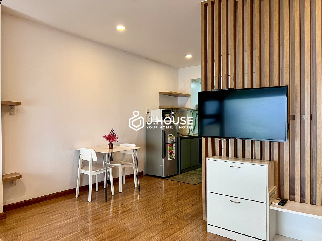 Fully furnished studio apartment for rent at Ton Apartment, District 1, HCMC