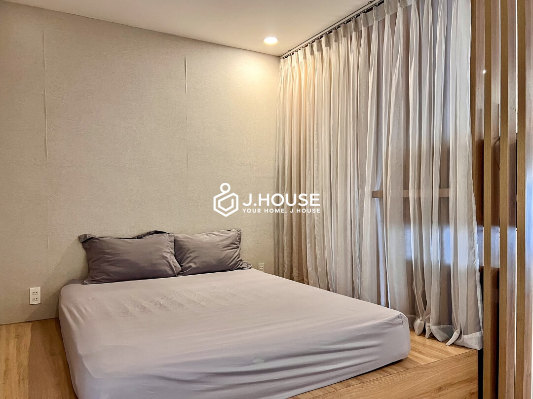 Fully furnished studio apartment for rent at Ton Apartment, District 1, HCMC