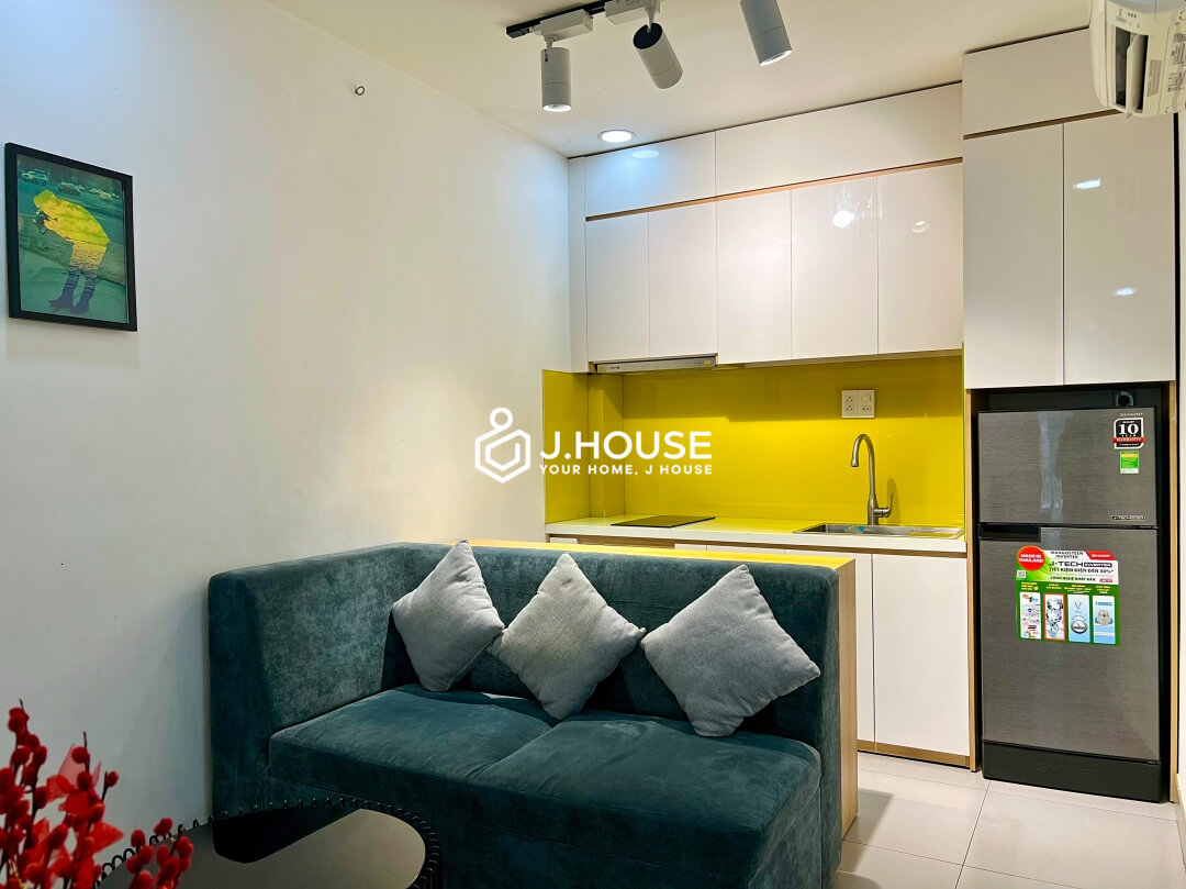 Modern 1 bedroom apartment for rent at Estar Apartment, District 3