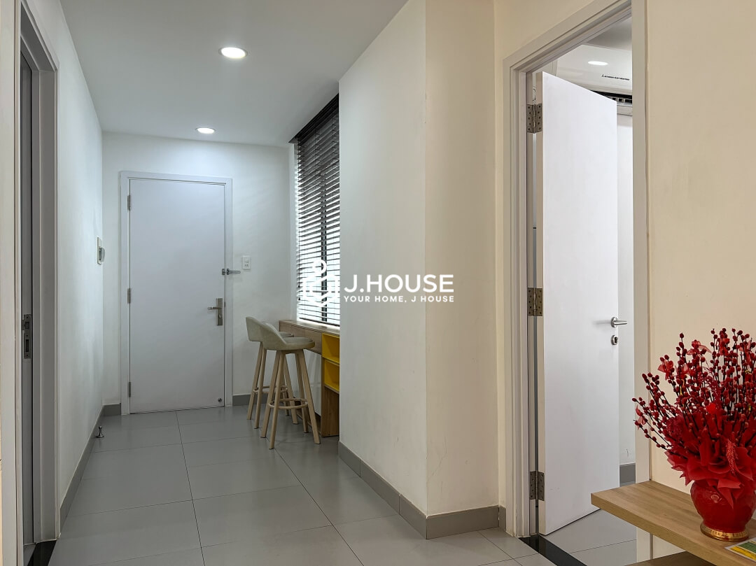 Modern 1 bedroom apartment for rent at Estar Apartment, District 3